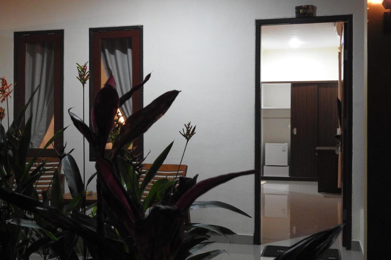 D'Batur Hotel Сенггиги Экстерьер фото