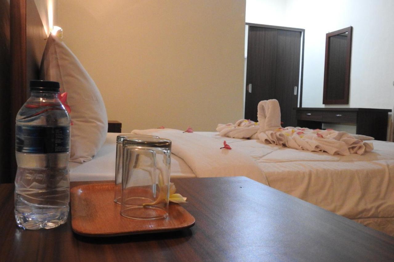D'Batur Hotel Сенггиги Экстерьер фото