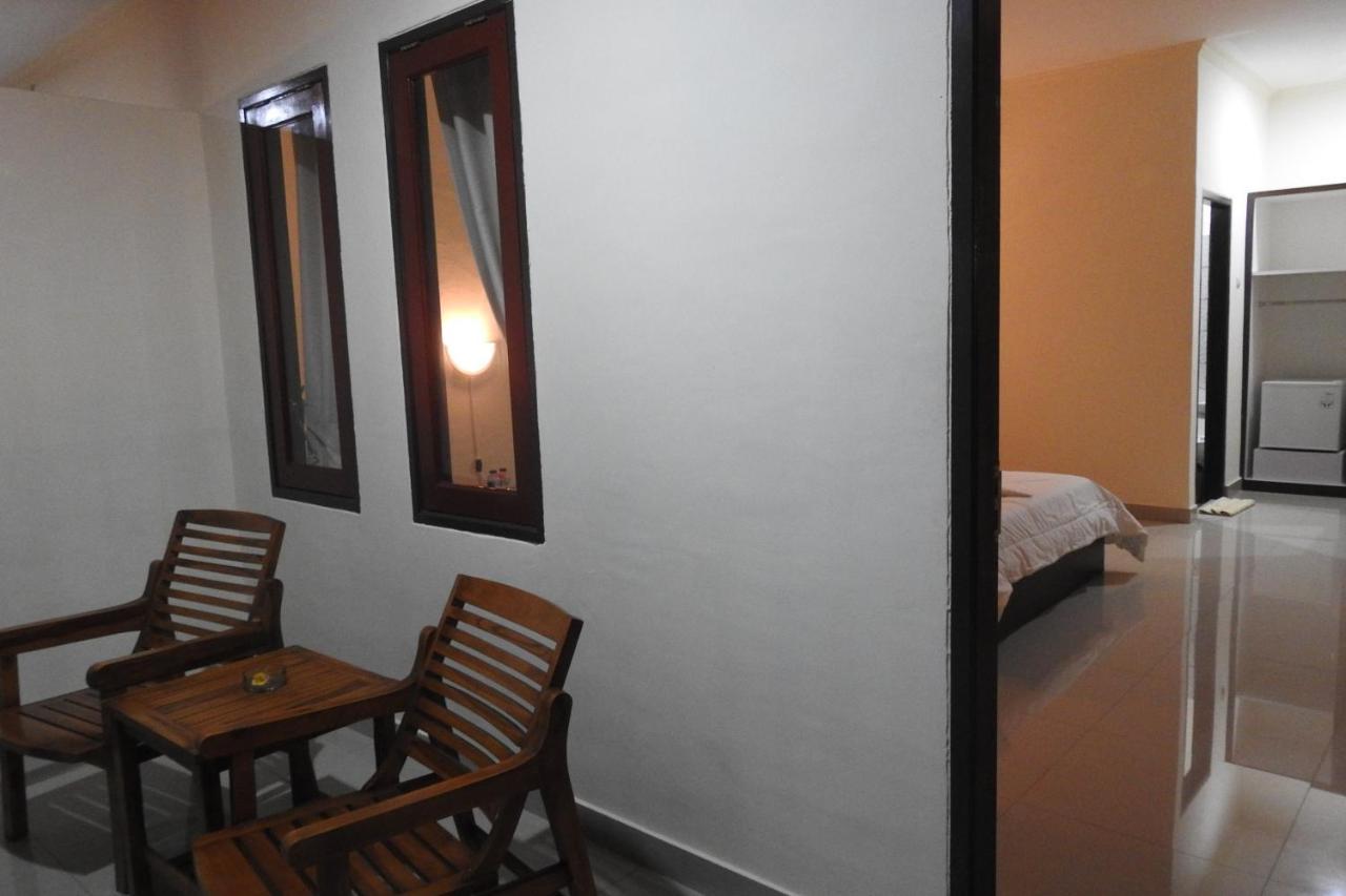 D'Batur Hotel Сенггиги Экстерьер фото