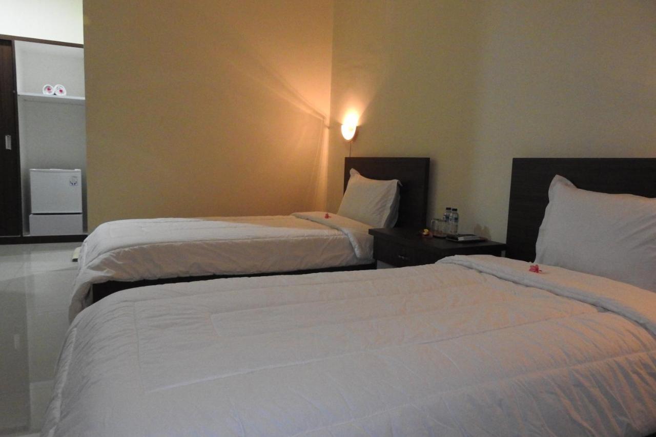 D'Batur Hotel Сенггиги Экстерьер фото