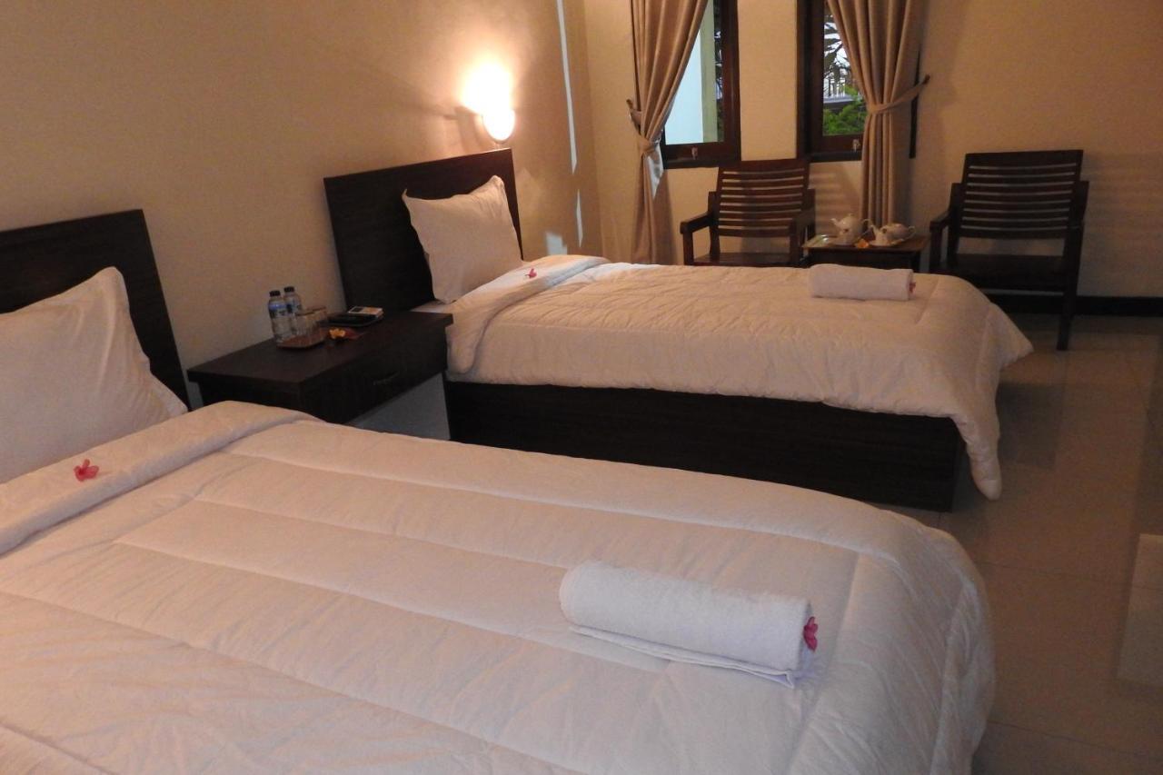 D'Batur Hotel Сенггиги Экстерьер фото