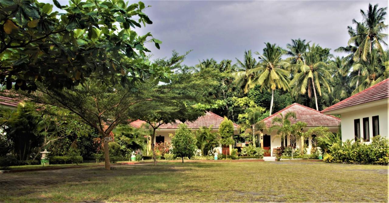 D'Batur Hotel Сенггиги Экстерьер фото